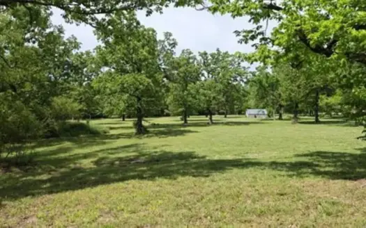 Unrestricted 5+ acres in Mountain View Arkansas