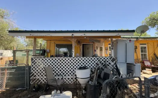 Investors Needed To Rehab This 2 Bed 1 Bath Cortez Home