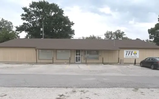 Office Building for Sale in Iola, KS