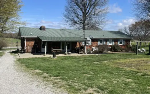 Country home &20 acre Equine farm for sale near Bowling Green Ky.