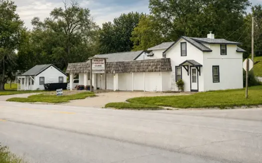 Nebraska Commercial  Building For Sale With Highway Frontage
