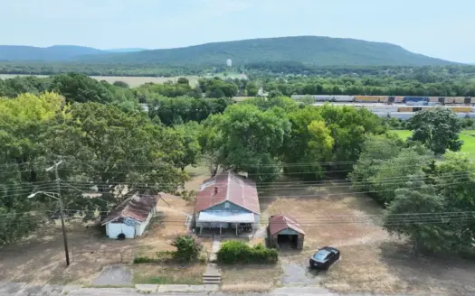 Commercial Property With Highway 59 Frontage And Easy Access