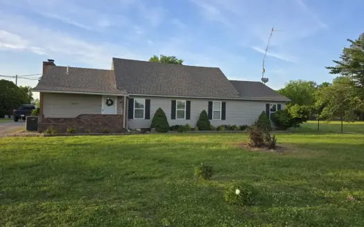 Rural Country Home overlooking 160 Acres Auction