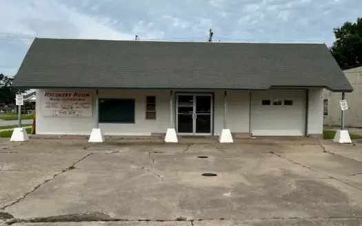Commercial Property for Auction on Route 66 in Miami, OK