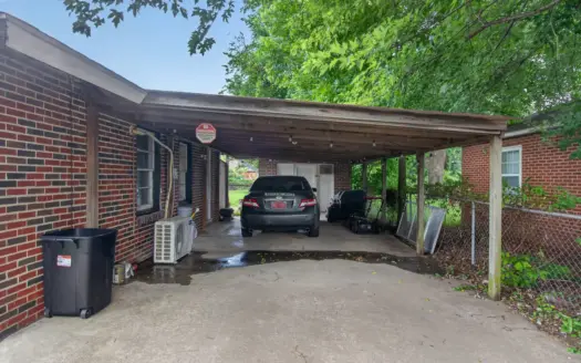 Pryor, Oklahoma Home in Town For Sale