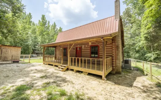 Log Cabin-Style Home for Sale in Big Sandy, TN Near Kentucky Lake