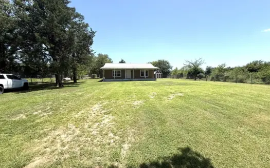 Mount Vernon Franklin County Texas 2BR-1BA on 1.17 Acres