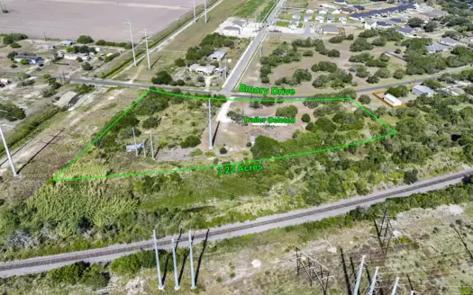 3.22 Acres in Calallen Near Five Points – Rare Opportunity