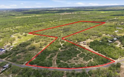 Frio River Area Acreage / No Restrictions & Multiple Access Point
