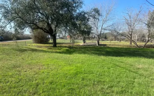 Unrestricted lot Water Well Capped