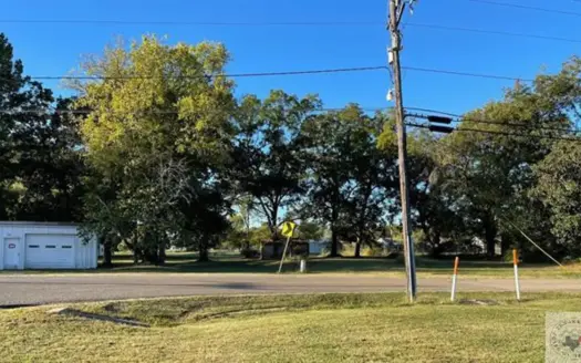 Prime Commercial Development Opportunity in De Kalb, TX