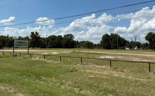 Commercial Land Opportunity For Sale in De Kalb Texas