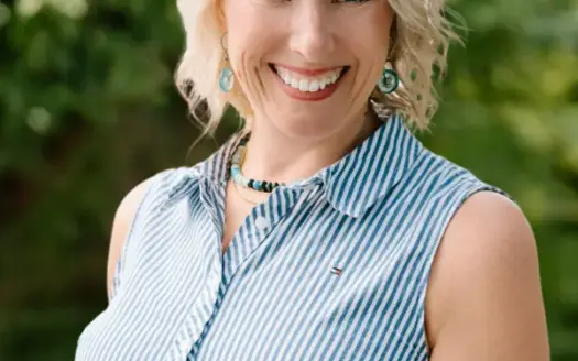 agent profile picture for Nicole Filiatrault on investment properties website