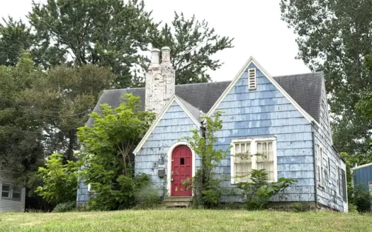 For Sale Historic Charmer that needs renovating Chillicothe, MO!