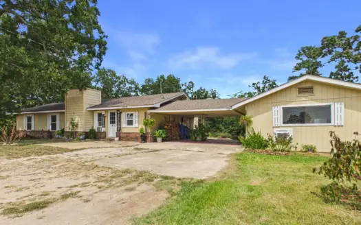 4 Bed Home For Sale Between Harrison & Branson with Workshop