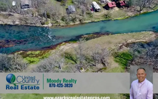 Riverfront Property w/Acreage on Spring River in Mammoth SpringAR