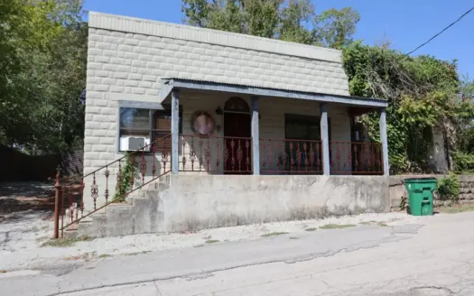 Turnkey VRBO in Historic Calico Rock on the White River