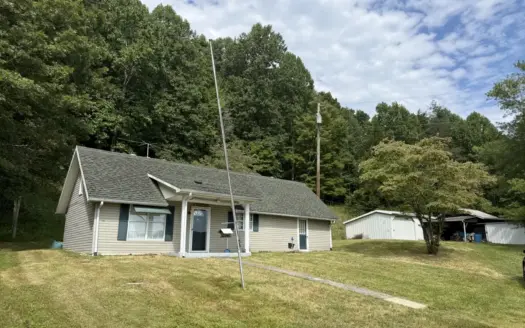1 Bedroom 1 Bath Home – Secluded – Outbuildings – Yosemite, KY