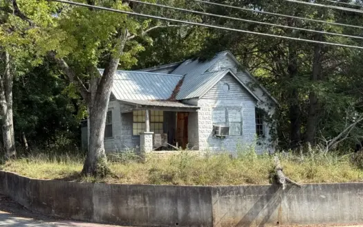 Home and Corner Lot with Potential in Albany, KY