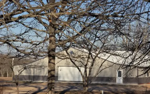 Barndominium On Commercial Property In Camden County, Mo For Sale