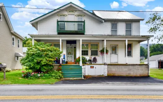2633 W Main St, Spring Glen, PA 17978