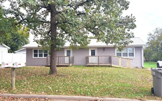 Updated Duplex in Albia for Sale