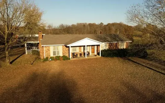Brick Home on 1.42+/- Acres in Hestand, KY