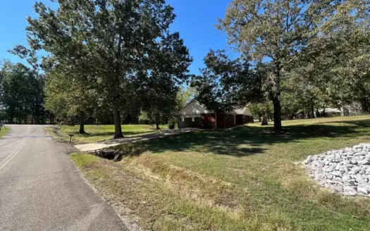 Carrolville Home in Baldwyn City limits for Sale.