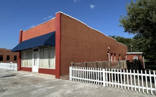 3 Unit Commercial and Multi-Family Property for Sale in Friend,NE