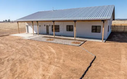 Newly Built 3-Bedroom Home on 2.5 Acres in Moriarty, NM