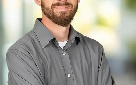 agent profile picture for Noah Bertelson on investment properties website