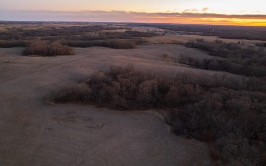 photo for a land for sale property for 14010-14902-Russell-Iowa
