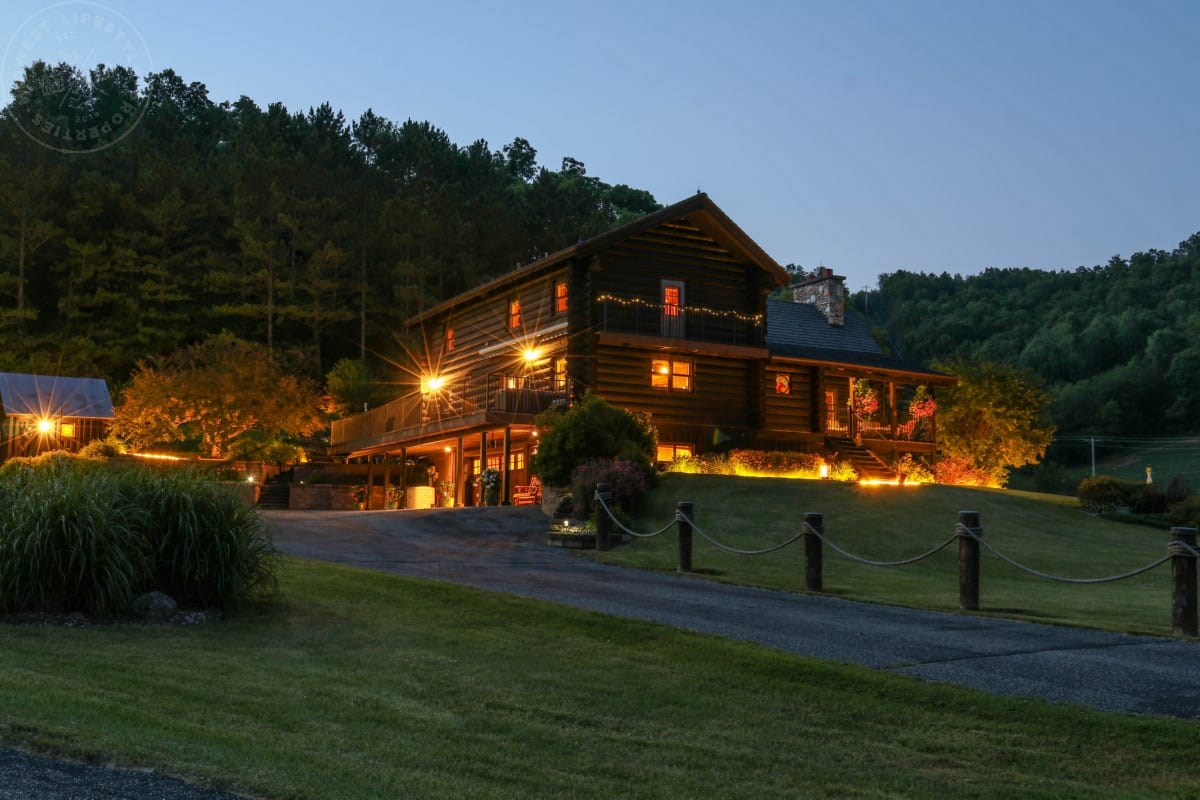 Luxurious Valley Compound for Sale in Southwest Wisconsin