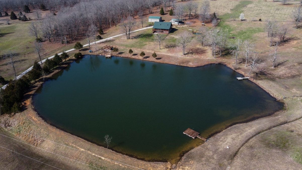 Custom Cedar Log Home with Lake & Dock South Central Ozarks