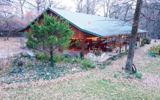 Southeast Oklahoma Log Cabin for Sale with Wooded Acreage