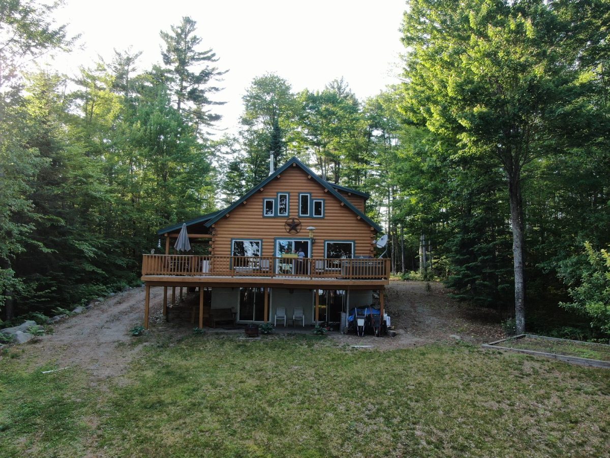 Log Home on Mattanawcook Pond in Lincoln Maine for Sale