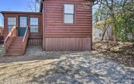 Log Cabin in North Ga