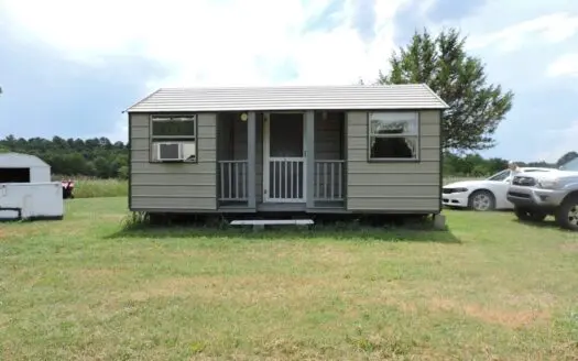 Tiny Home W/ Land   8.75 Acres