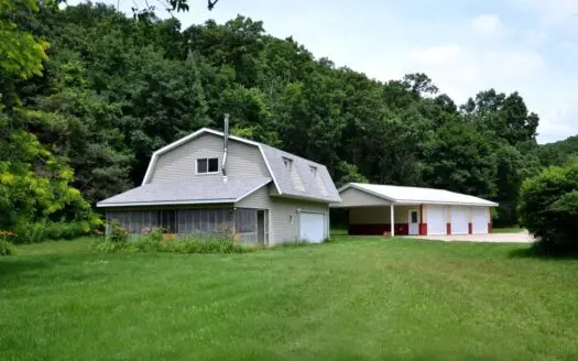 Country Home/cabin on 18.49 Acres W/ Stream (viroqua Wi)