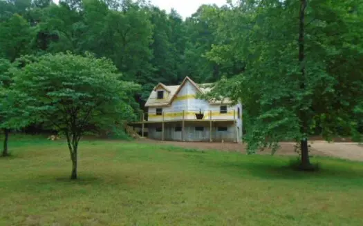 Black River Access with Home, 14 Acres