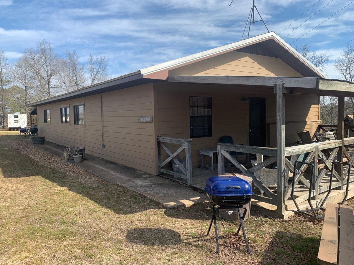 Five Bedroom Duplex by Buffalo River