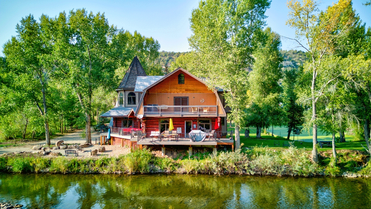 Stunning Riverfront Log Home in Dolores, CO – A True Colorado Retreat!