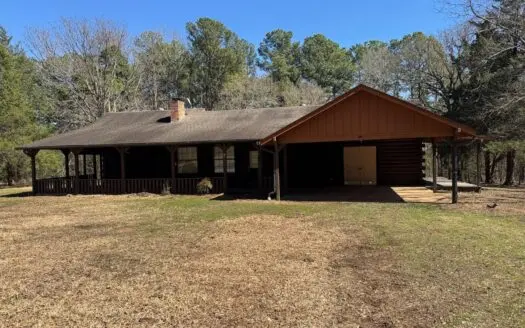 Log Home on 6.06 acres in Hughes Springs Texas
