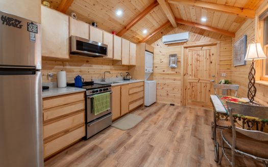 One-of-a-Kind Quonset Hut Retreat in Branford, FL!