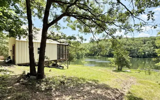 Recreational Cabin and 80 Acres for Sale in St. Clair County MO