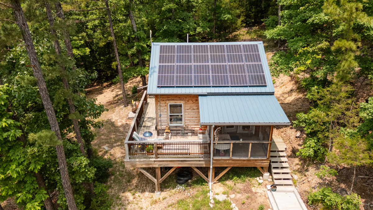 Off Grid Cabin In The Woods Located In Northwest Arkansas