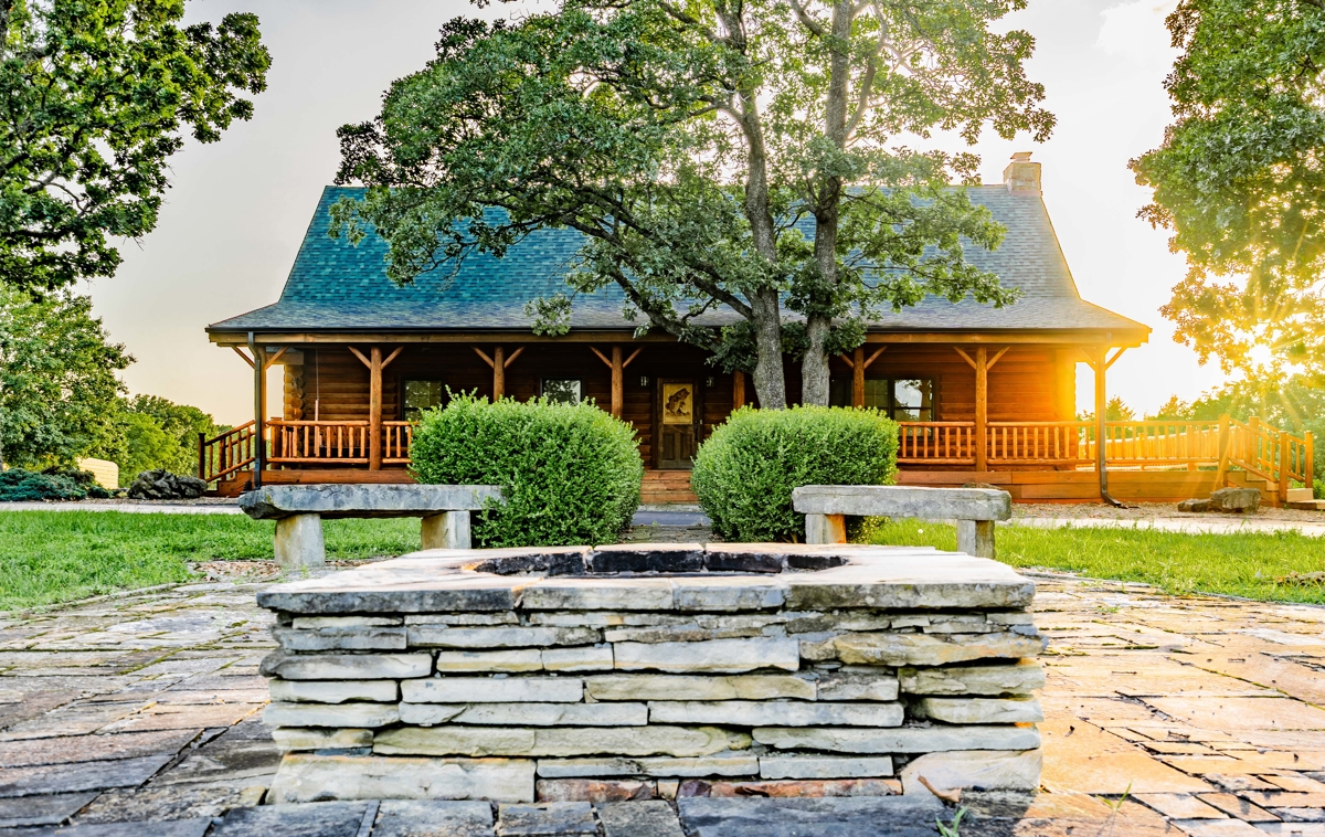Hayes Haven Ranch – Two Gorgeous Log Homes on 250+ Acres
