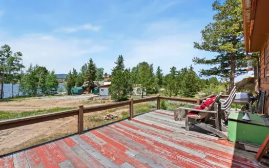 Cabin with Lake and Mountain Views