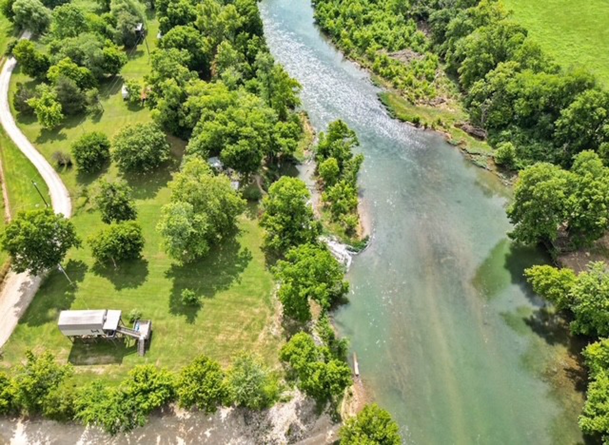 Riverfront Cabin For Sale in Arkansas on Spring River