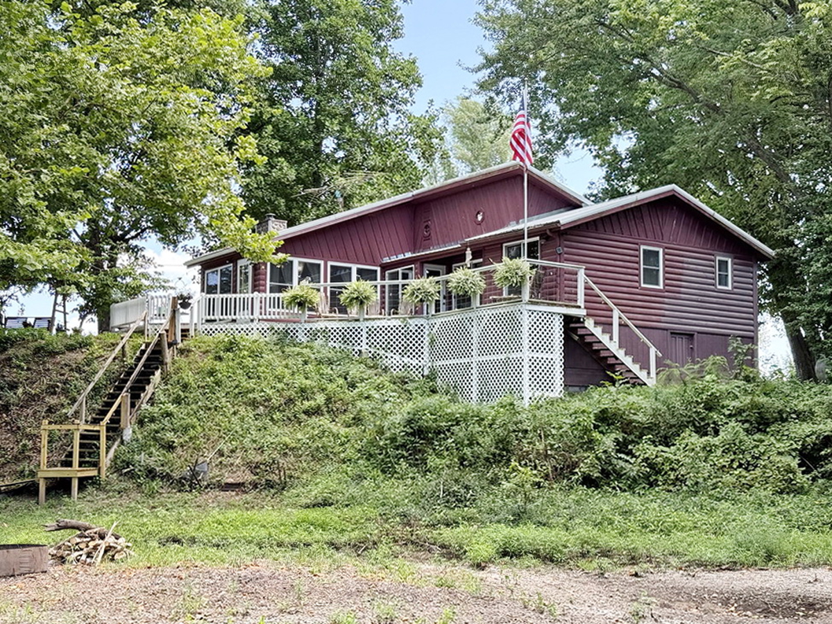 Riverfront Cabin Property in Southwest Missouri for Sale